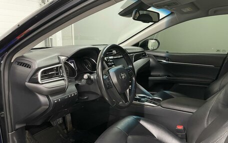 Toyota Camry, 2018 год, 2 450 000 рублей, 6 фотография