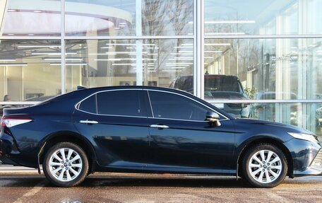 Toyota Camry, 2018 год, 2 450 000 рублей, 5 фотография