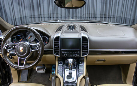 Porsche Cayenne III, 2016 год, 3 298 000 рублей, 15 фотография