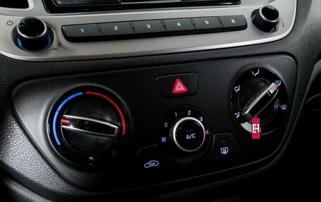 Hyundai Solaris II рестайлинг, 2020 год, 1 611 000 рублей, 11 фотография