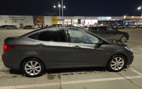 Hyundai Solaris II рестайлинг, 2011 год, 700 000 рублей, 8 фотография