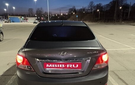 Hyundai Solaris II рестайлинг, 2011 год, 700 000 рублей, 7 фотография