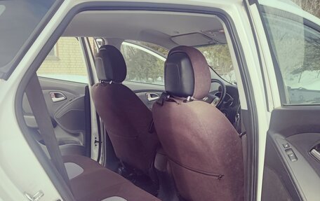 Hyundai ix35 I рестайлинг, 2013 год, 1 310 000 рублей, 8 фотография