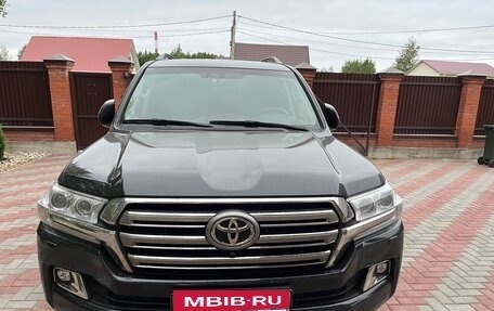 Toyota Land Cruiser 200, 2020 год, 6 300 000 рублей, 6 фотография