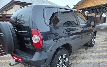 Chevrolet Niva I рестайлинг, 2010 год, 550 000 рублей, 3 фотография