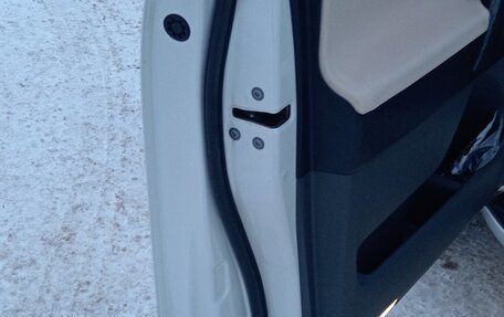 Toyota Land Cruiser Prado 150 рестайлинг 2, 2012 год, 2 900 000 рублей, 9 фотография