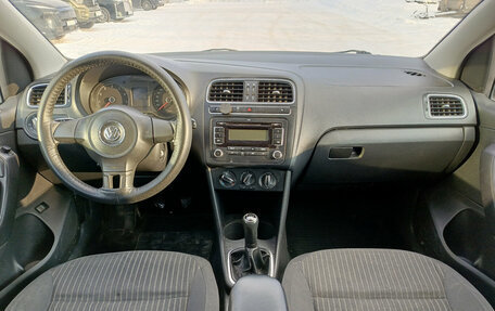 Volkswagen Polo VI (EU Market), 2011 год, 425 000 рублей, 14 фотография