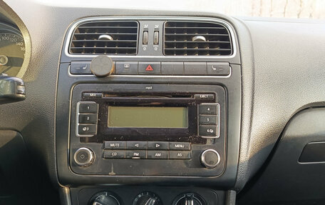 Volkswagen Polo VI (EU Market), 2011 год, 425 000 рублей, 15 фотография