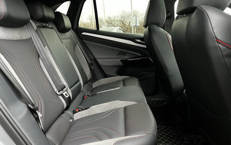 Volkswagen ID.4, 2023 год, 3 700 000 рублей, 10 фотография