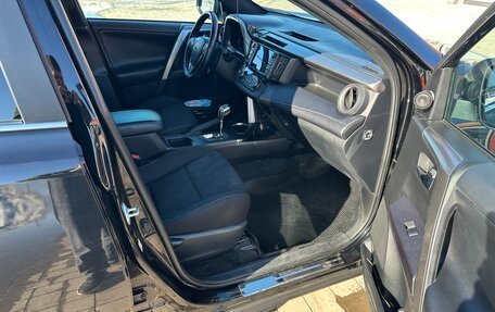 Toyota RAV4, 2018 год, 3 000 000 рублей, 9 фотография