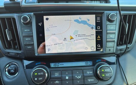 Toyota RAV4, 2018 год, 3 000 000 рублей, 20 фотография