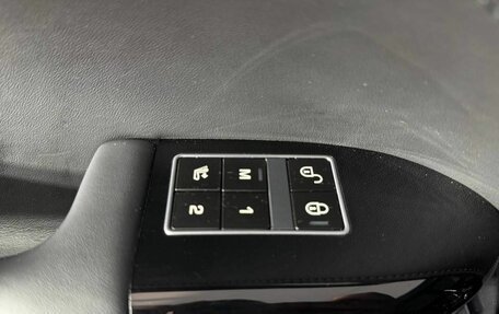 Land Rover Range Rover IV рестайлинг, 2015 год, 3 530 000 рублей, 26 фотография