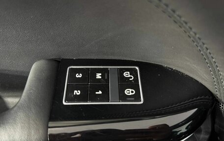 Land Rover Range Rover IV рестайлинг, 2015 год, 3 530 000 рублей, 25 фотография