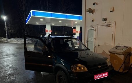 Chevrolet Niva I рестайлинг, 2005 год, 299 990 рублей, 1 фотография