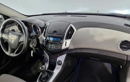 Chevrolet Cruze II, 2014 год, 900 000 рублей, 20 фотография