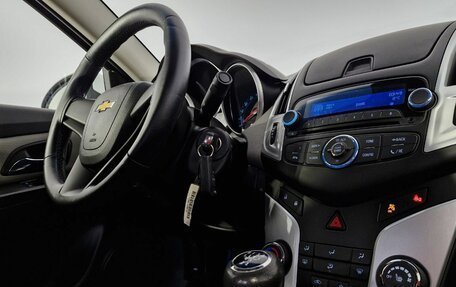 Chevrolet Cruze II, 2014 год, 900 000 рублей, 24 фотография