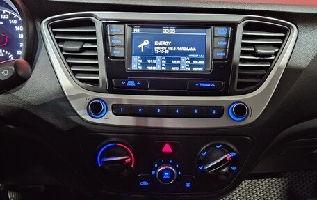 Hyundai Solaris II рестайлинг, 2017 год, 1 125 000 рублей, 11 фотография