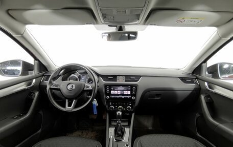 Skoda Octavia, 2018 год, 1 950 000 рублей, 10 фотография