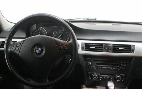 BMW 3 серия, 2010 год, 1 399 000 рублей, 15 фотография