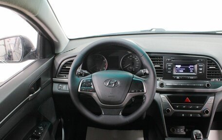 Hyundai Elantra VI рестайлинг, 2018 год, 1 275 000 рублей, 15 фотография