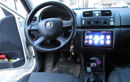 Skoda Fabia II, 2013 год, 620 000 рублей, 2 фотография