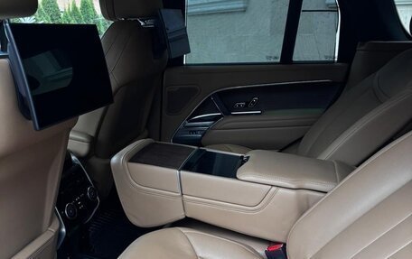 Land Rover Range Rover IV рестайлинг, 2023 год, 17 300 000 рублей, 7 фотография