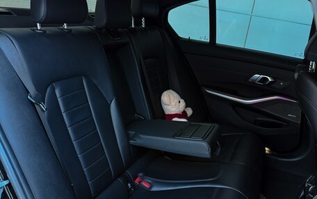 BMW 3 серия, 2019 год, 3 690 000 рублей, 21 фотография