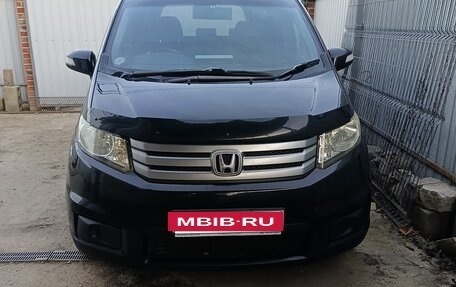 Honda Freed I, 2012 год, 900 000 рублей, 2 фотография