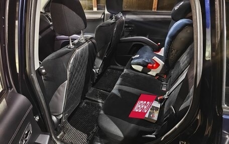 Mitsubishi Outlander III рестайлинг 3, 2011 год, 1 000 000 рублей, 10 фотография