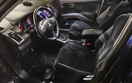 Mitsubishi Outlander III рестайлинг 3, 2011 год, 1 000 000 рублей, 9 фотография