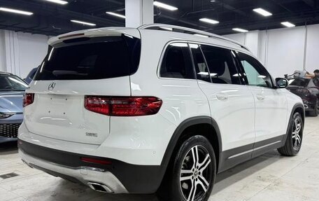 Mercedes-Benz GLB, 2023 год, 2 300 000 рублей, 7 фотография