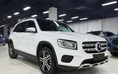 Mercedes-Benz GLB, 2023 год, 2 300 000 рублей, 6 фотография