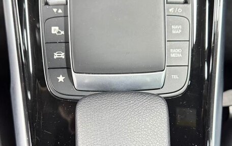 Mercedes-Benz GLB, 2023 год, 2 300 000 рублей, 13 фотография