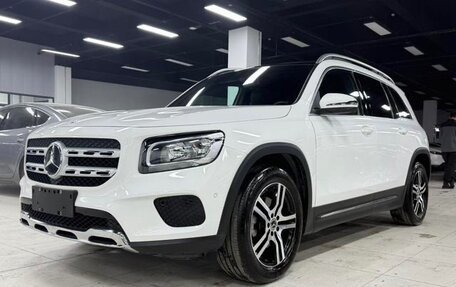 Mercedes-Benz GLB, 2023 год, 2 300 000 рублей, 3 фотография