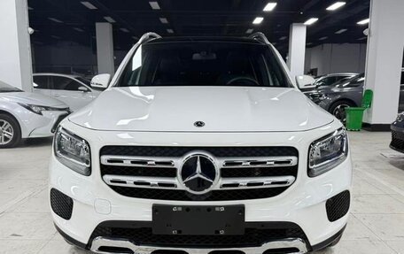 Mercedes-Benz GLB, 2023 год, 2 300 000 рублей, 1 фотография