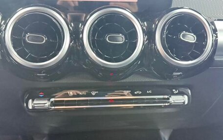 Mercedes-Benz GLB, 2023 год, 2 300 000 рублей, 16 фотография