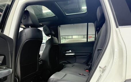 Mercedes-Benz GLB, 2023 год, 2 300 000 рублей, 20 фотография