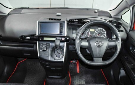 Toyota Wish II, 2011 год, 1 199 000 рублей, 12 фотография