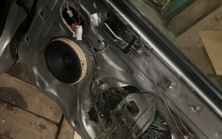 Toyota Avensis III рестайлинг, 2000 год, 450 000 рублей, 9 фотография