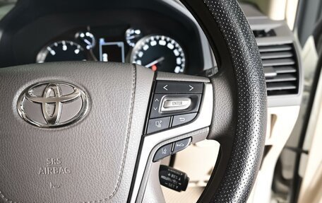 Toyota Land Cruiser Prado 150 рестайлинг 2, 2019 год, 4 717 000 рублей, 18 фотография