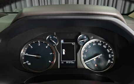 Toyota Land Cruiser Prado 150 рестайлинг 2, 2019 год, 4 717 000 рублей, 23 фотография