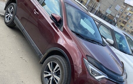 Toyota RAV4, 2018 год, 3 020 000 рублей, 12 фотография