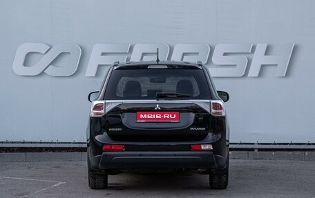 Mitsubishi Outlander III рестайлинг 3, 2012 год, 1 030 000 рублей, 4 фотография