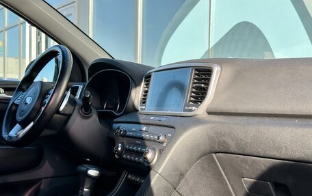 KIA Sportage IV рестайлинг, 2020 год, 2 290 000 рублей, 10 фотография