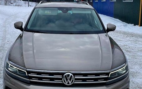 Volkswagen Tiguan II, 2020 год, 2 900 000 рублей, 1 фотография