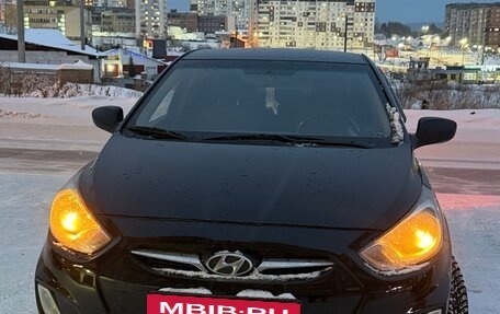 Hyundai Solaris II рестайлинг, 2011 год, 650 000 рублей, 1 фотография