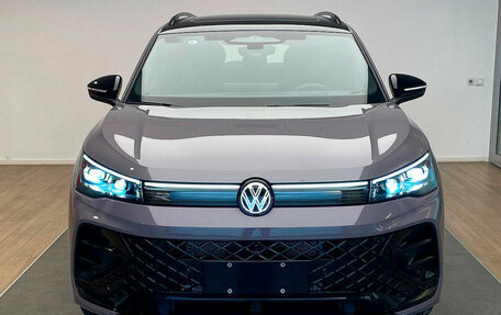 Volkswagen Tiguan, 2025 год, 5 150 000 рублей, 2 фотография