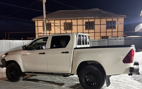 Toyota Hilux VIII, 2021 год, 4 000 000 рублей, 3 фотография