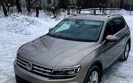 Volkswagen Tiguan II, 2020 год, 2 900 000 рублей, 2 фотография