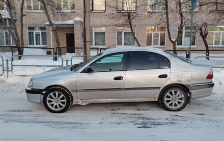 Toyota Avensis III рестайлинг, 2001 год, 400 000 рублей, 2 фотография
